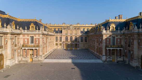 Tootbus Paris-Versailles Marble Court