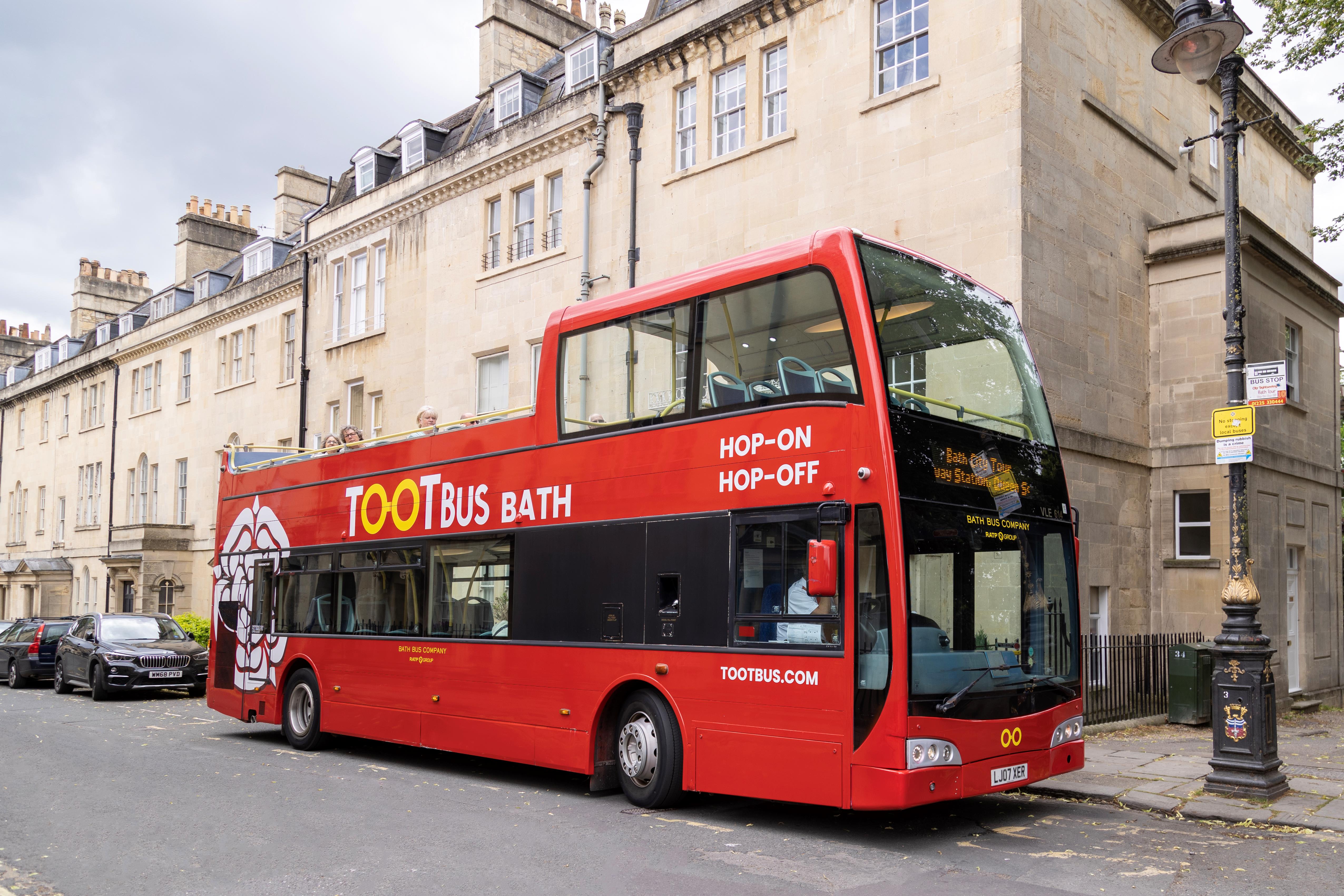 Hop hop on off bus in Bath