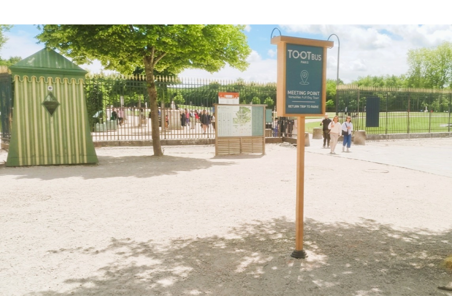 Versailles meeting point