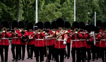 Trooping the Colour: desfile del primer cumpleaños del Rey Carlos III